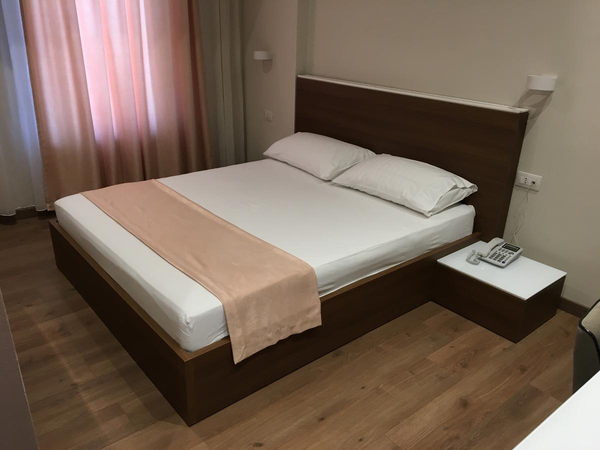 Soleo Hotel Tirana Kültér fotó