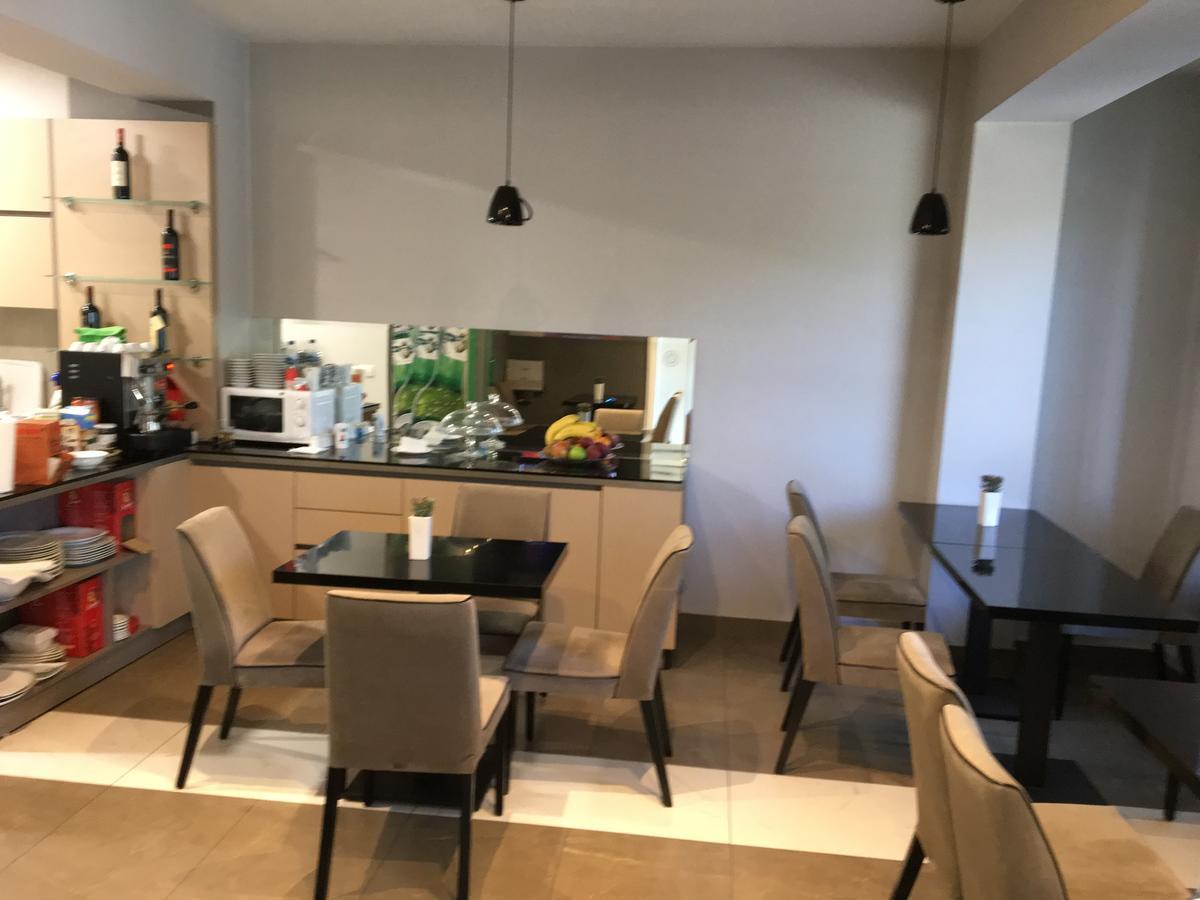 Soleo Hotel Tirana Kültér fotó